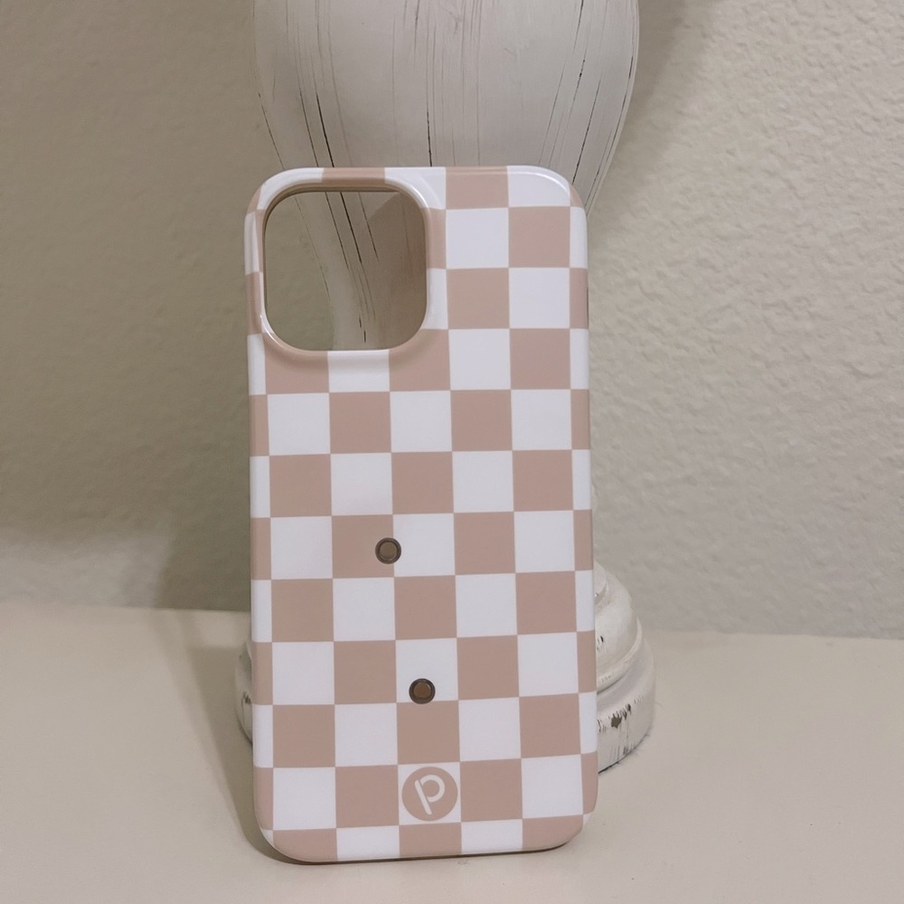 Loopy phone case
